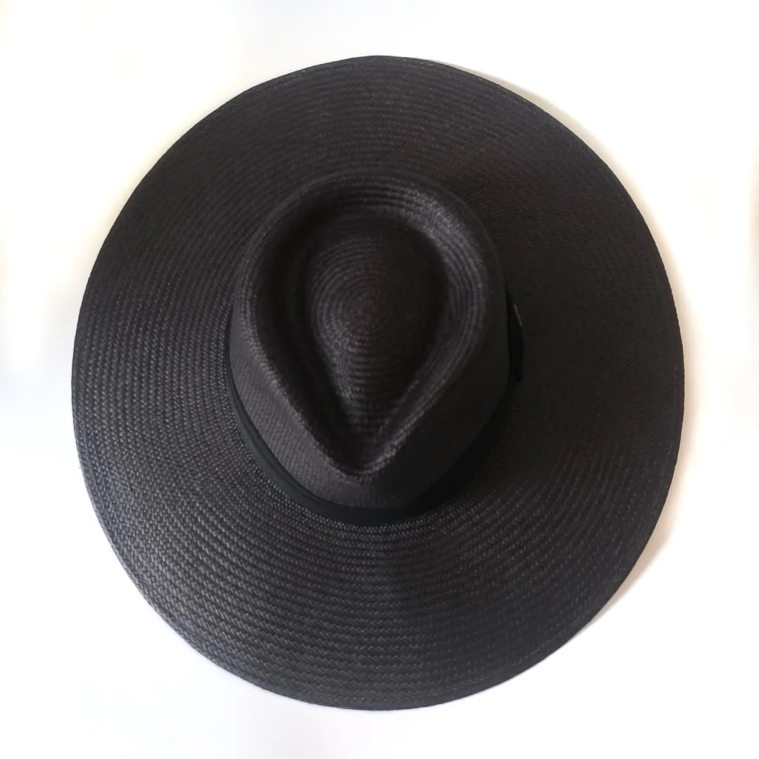 Sombrero Panamá ala ancha Catalina negro con tira negra Puesto